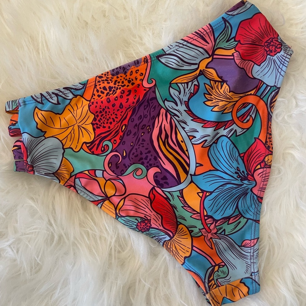 Born primitive bikini bottom